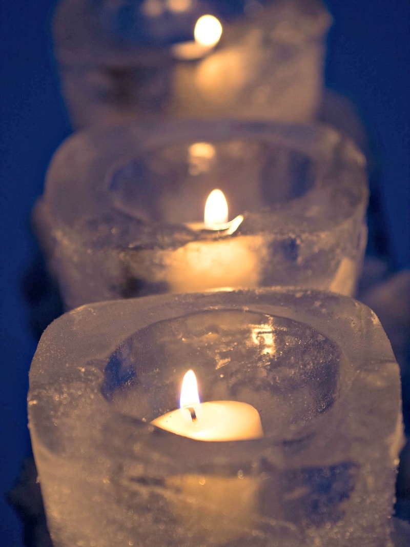 https://www.upstateramblings.com/wp-content/uploads/2016/01/ice-lanterns-14-of-18.jpg