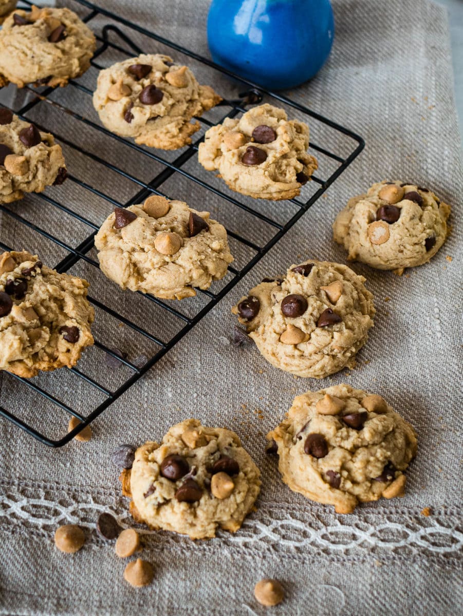 Bisquick Chocolate Chip Cookies - Cookies and Cups
